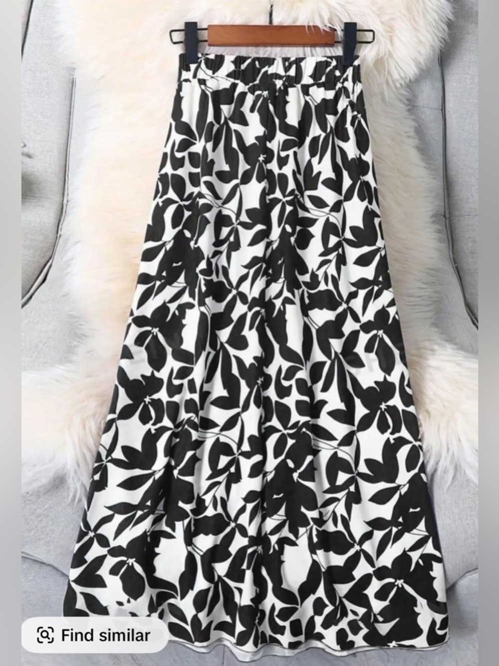 Black & White Floral Maxi Skirt – Size Large – EUC – Flowy & Versatile 🖤🤍 - Picture 2 of 6